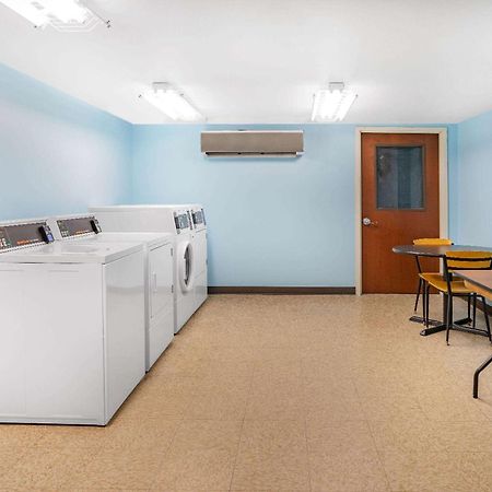 ซูเปอร์ 8 บาย วินด์แฮม เมานต์ลอเรล Hotel เมาท์ลอเรล ภายนอก รูปภาพ