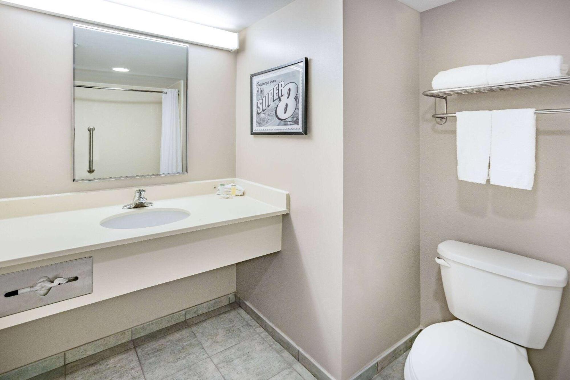 ซูเปอร์ 8 บาย วินด์แฮม เมานต์ลอเรล Hotel เมาท์ลอเรล ภายนอก รูปภาพ