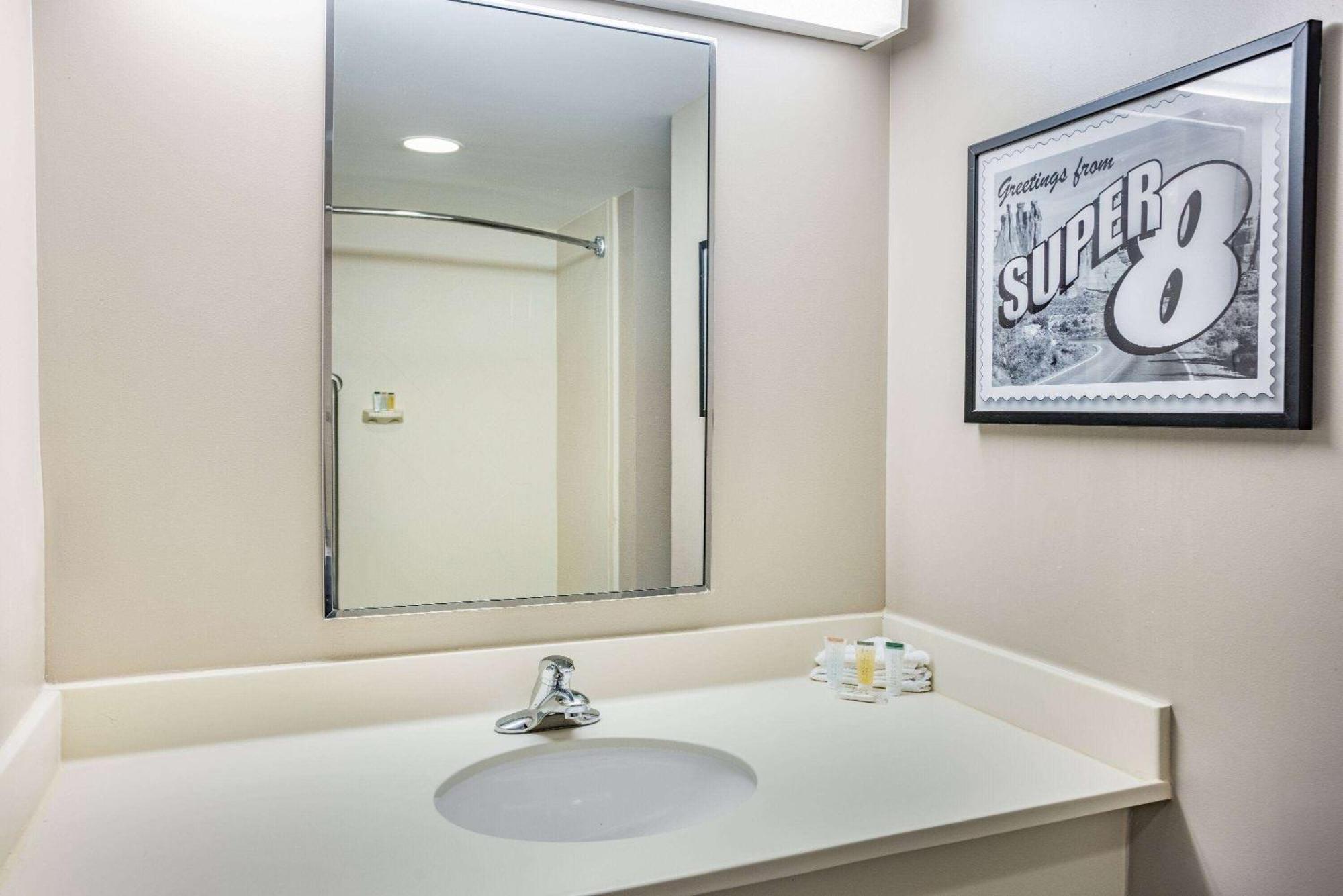 ซูเปอร์ 8 บาย วินด์แฮม เมานต์ลอเรล Hotel เมาท์ลอเรล ภายนอก รูปภาพ